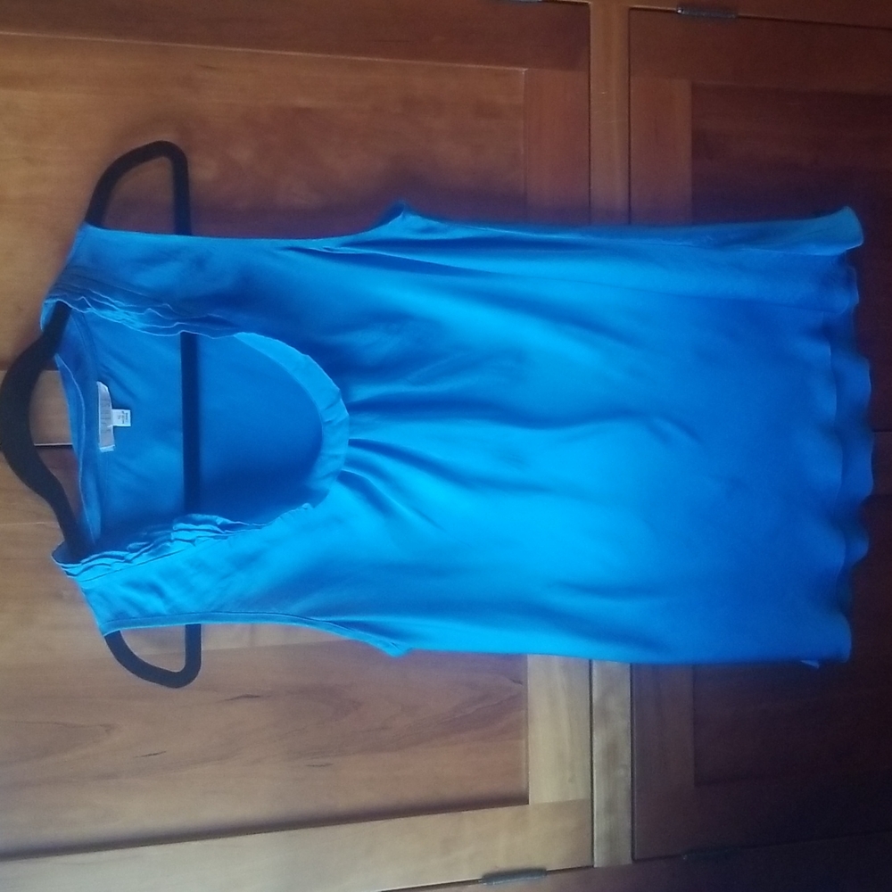 Spense, vibrant blue, wash and wear shell in XL, like new